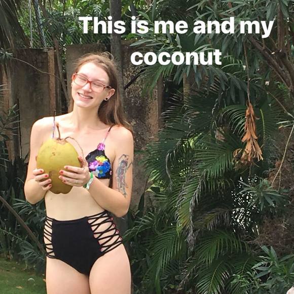 Meet your Posher, Aaliyah - Picture 1 of 1